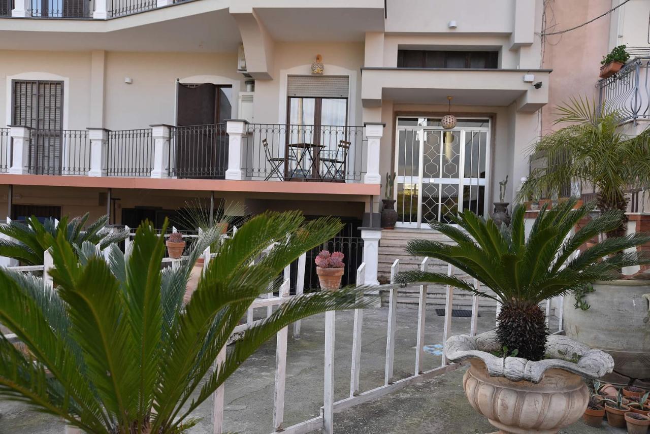 B&B Le Cycas 카스텔라마레디스타비아 외부 사진